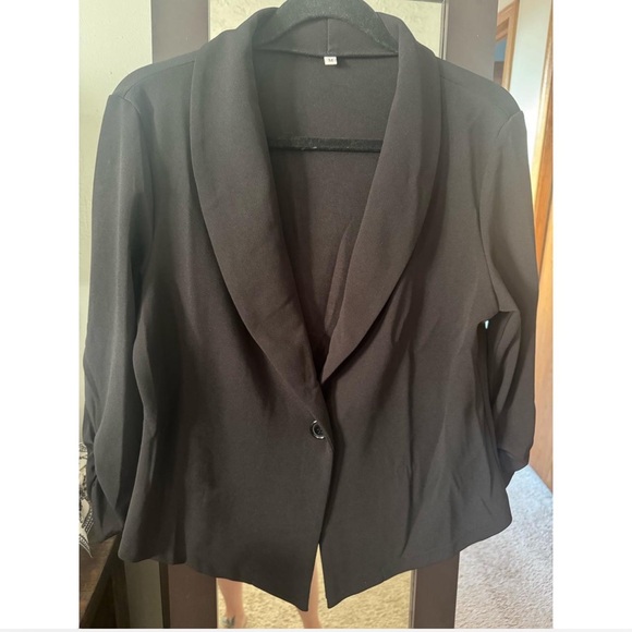 Black Women's Blazer - Picture 1 of 4